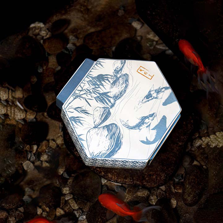 Koi Fish Ceramic Vase – 20 cm – “Carp Transforming into Dragon” Koi Fish Ceramic Vase – 20 cm – “Carp Transforming into Dragon”