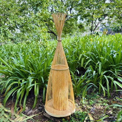 High-quality, carefully woven bamboo lamp from Hue